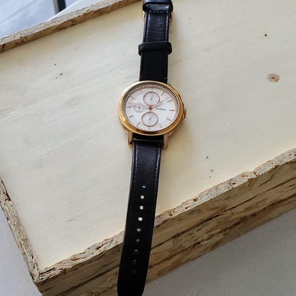 Brown Leather, Rose Gold Fossil Watch - Picture 2 of 2